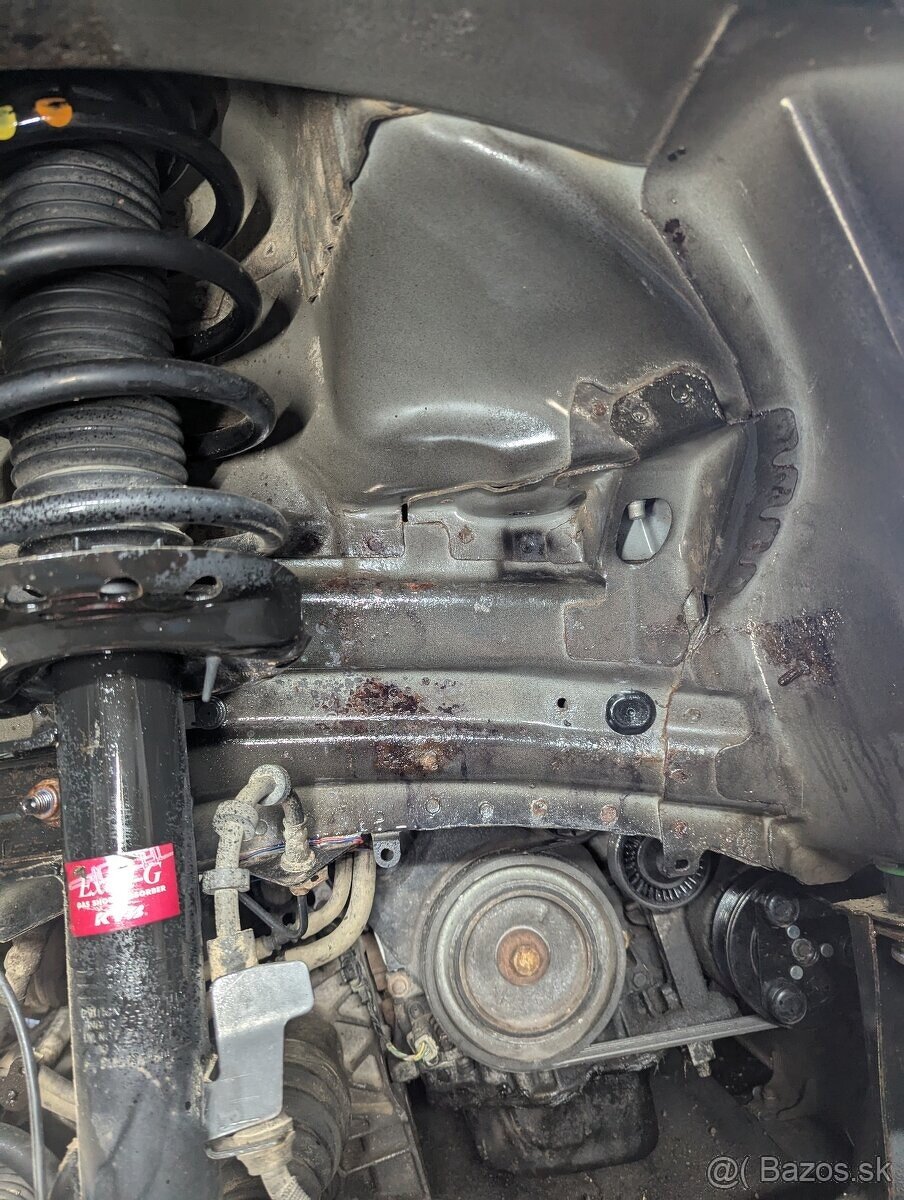 Land Rover Freelander 2 - 2.2Td4 S 112kW manuálna prevodovka - 14