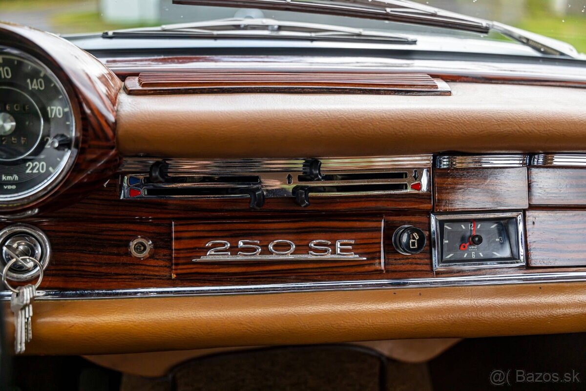 Mercedes-Benz 250SE - 14
