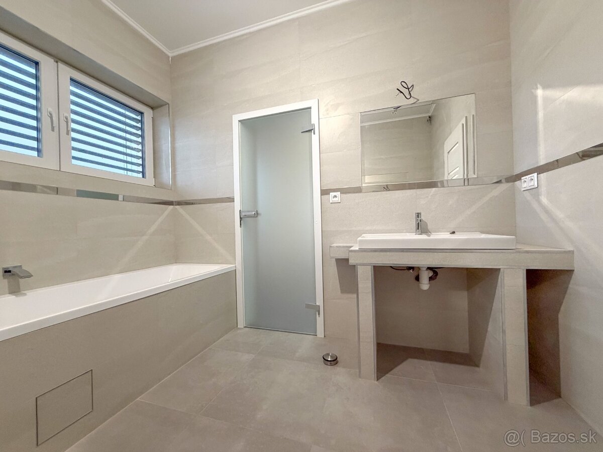 Nadštandardný rodinný dom s kompletným zariadením - 14