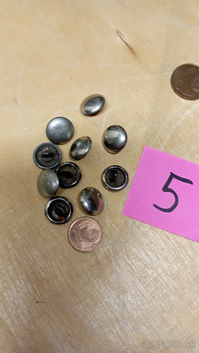 Vojenské gombíky staré... - 14