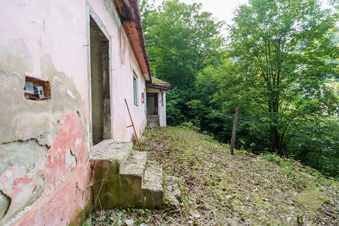 Rodinný dom vhodný na rekreáciu/prenájom v širšom centre Ban - 14