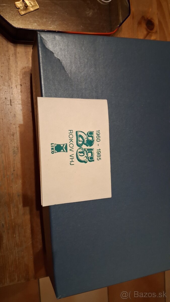 Staré kovové odznaky - 14