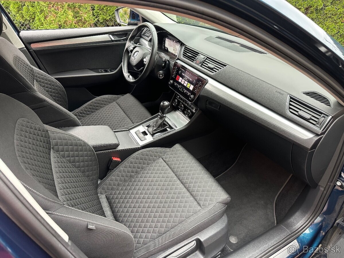 Škoda Superb III Combi Facelift s automatickou prevodovkou D - 14