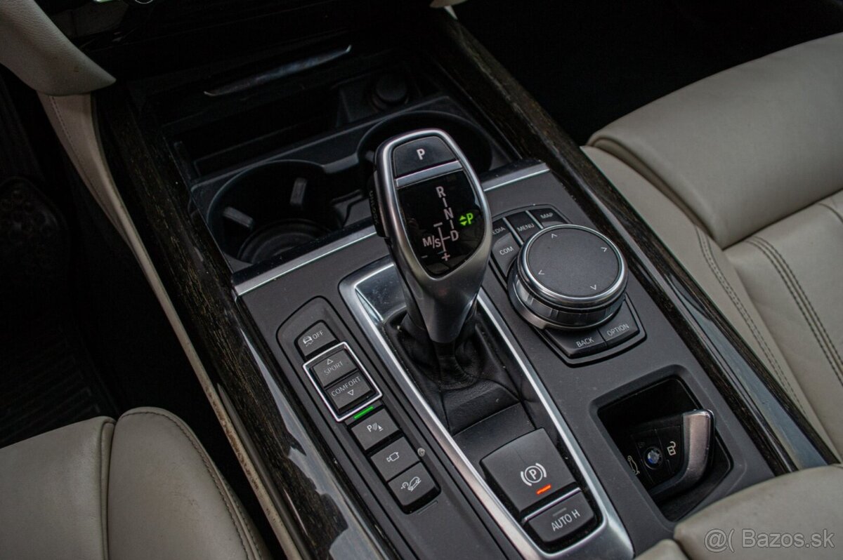 BMW X5 xDrive30d 190kW M-Packet - 14