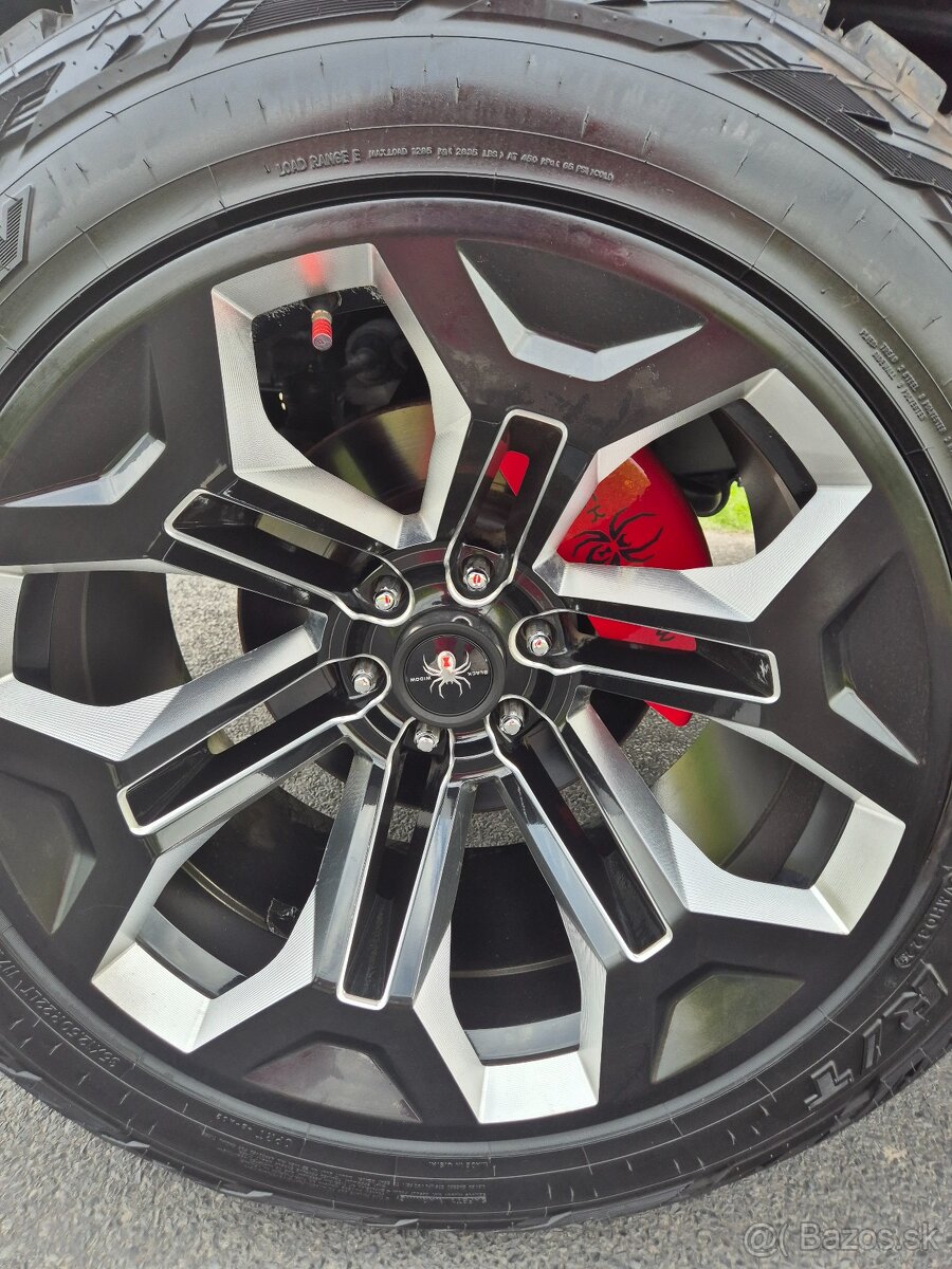 DODGE RAM 5,7 HEMI BLACK WIDOW 39 000km odpočet DPH - 14