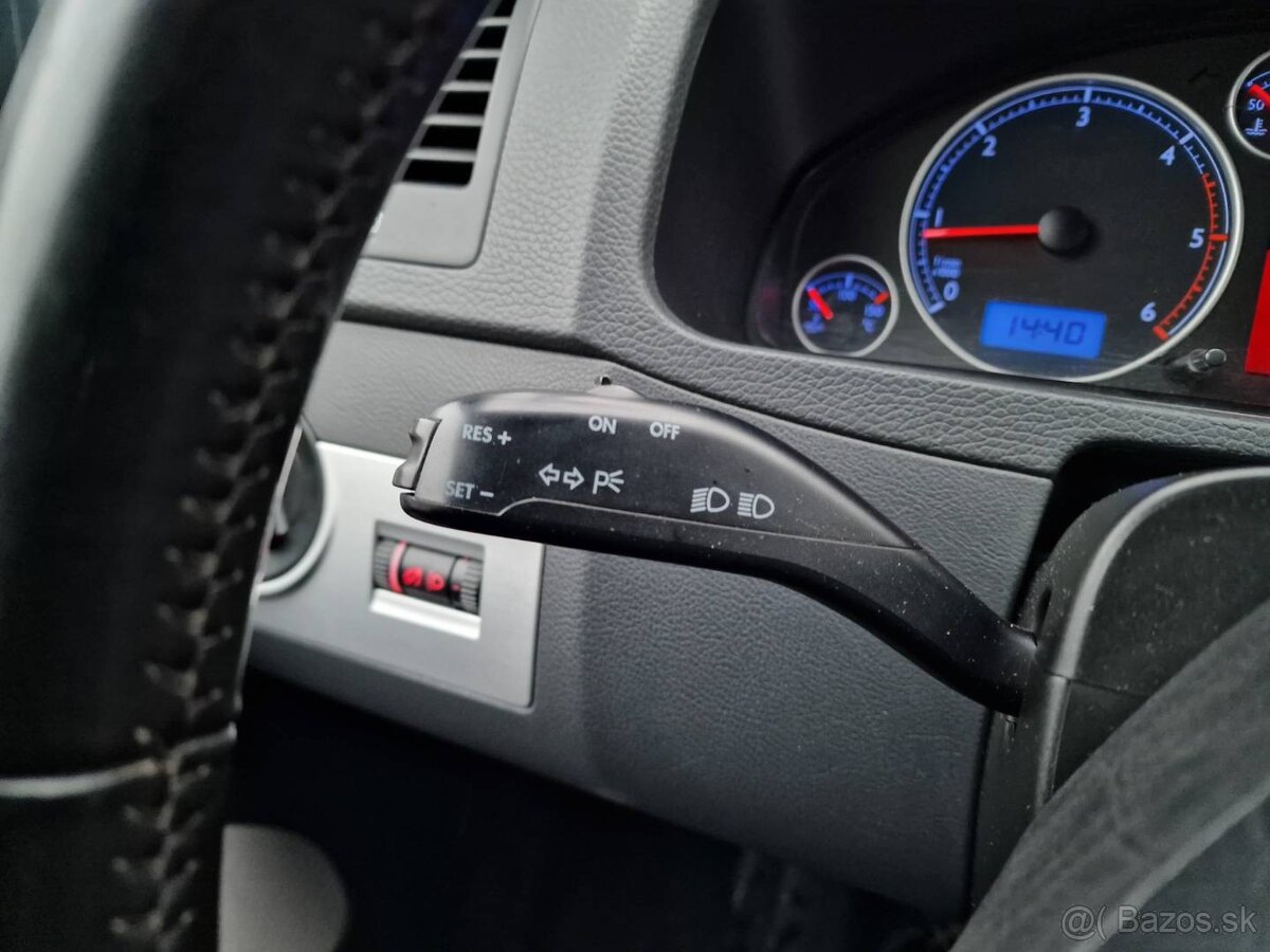 Volkswagen Multivan 2.5 TDI United 96 kW, M6 - 14