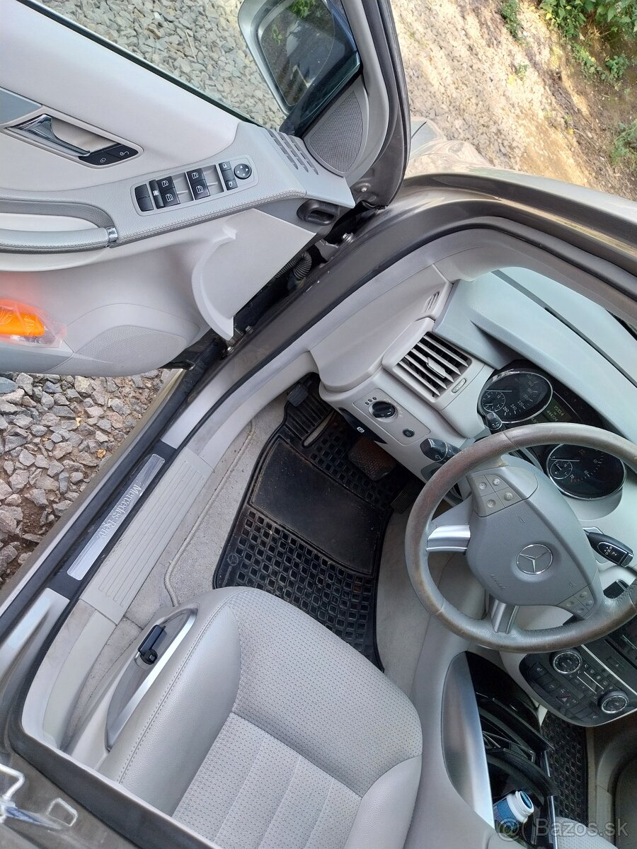 Mercedes R 350 benzín 200kw - 14