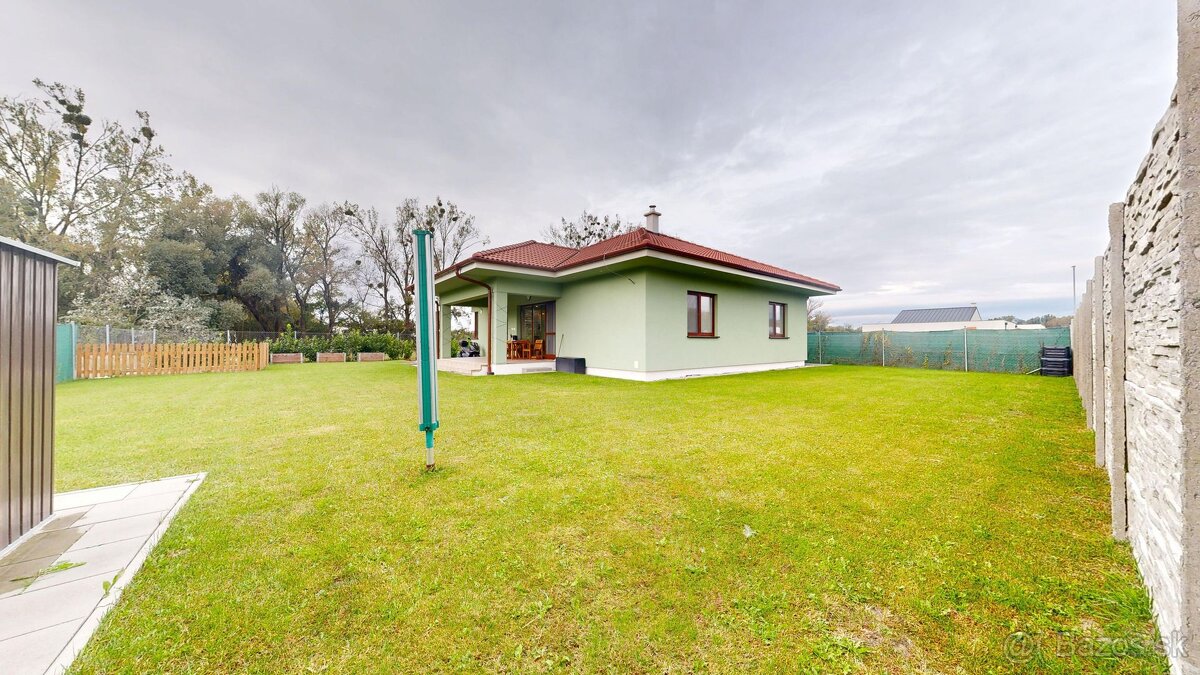 NA PREDAJ Moderný 4-izbový rodinný dom v tichej lokalite - 14