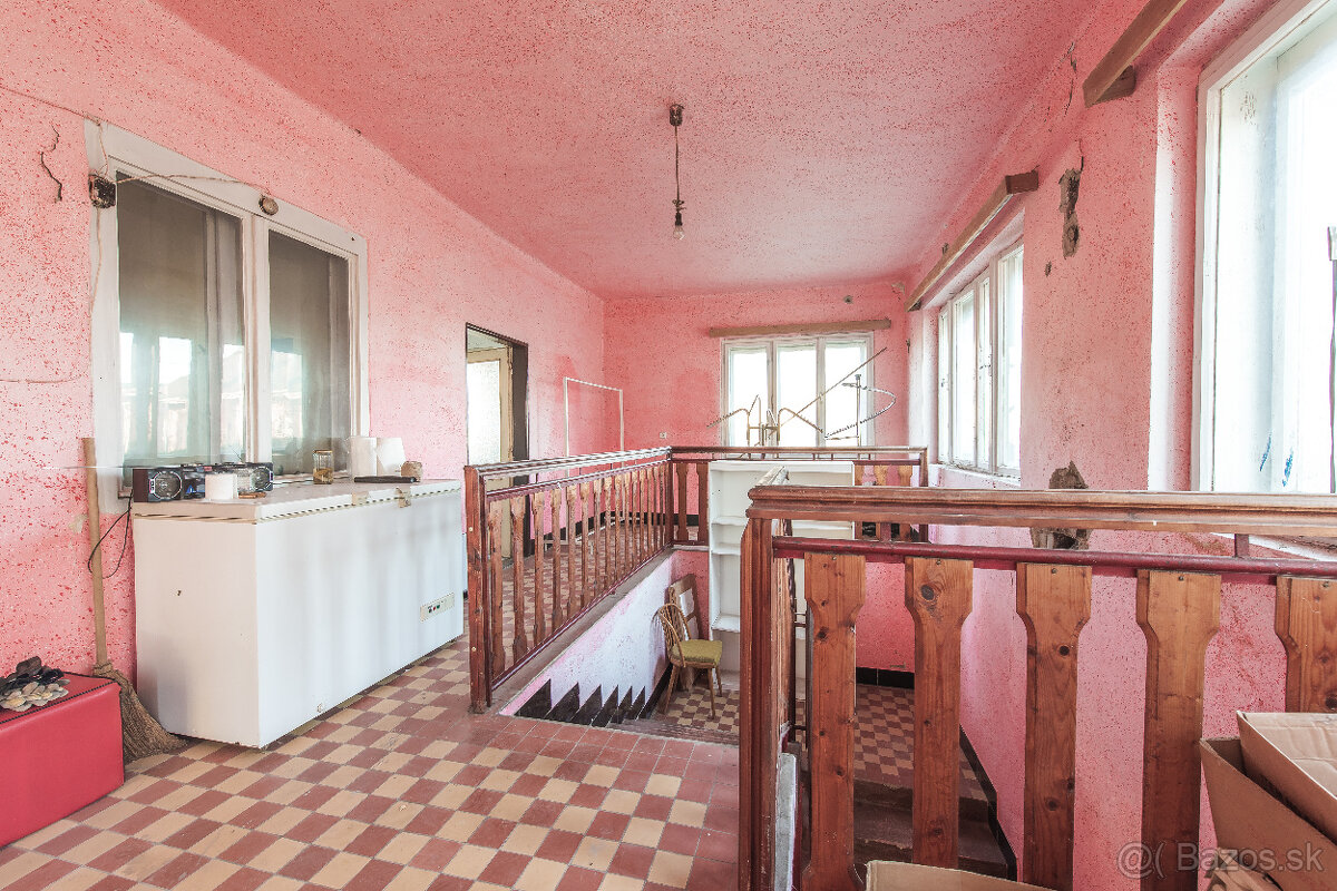 Rodinný dom určený na rekonštrukciu v obci Veľké Trakany. - 14