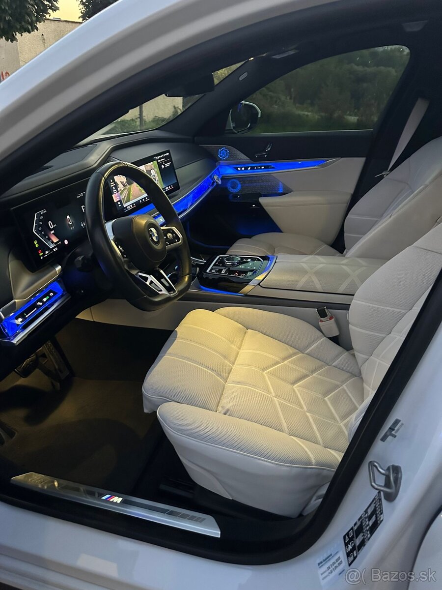 BMW 740d M XDRIVE - 14