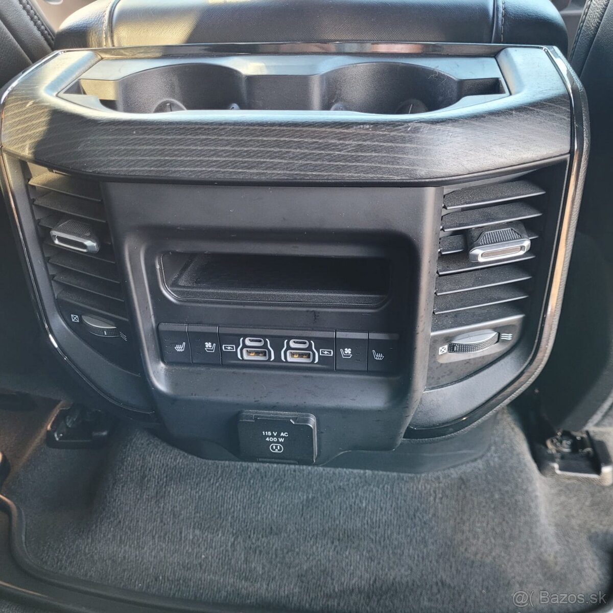 DODGE RAM 1500 LIMITED 2022 5,7 HEMI -DPH NOVA CENA - 14