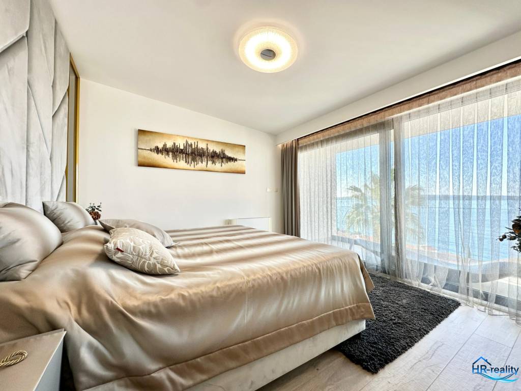 Trogir, Čiovo - luxusná vila s nádherným výhľadom na more - 14