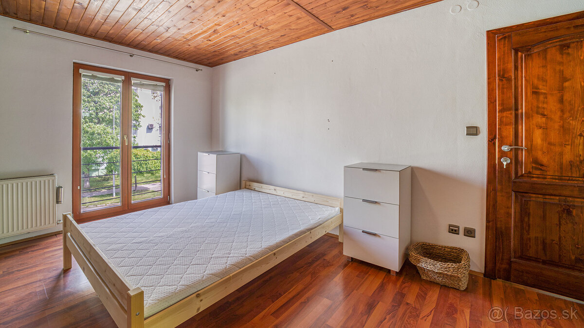 Trojpodlažná polyfunkčná budova v úplnom centre Šamorína na - 14