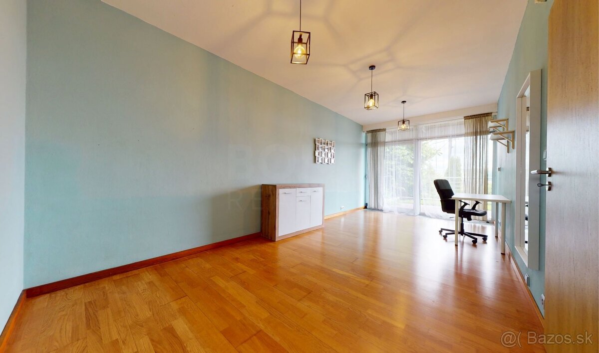 Výnimočný 6 izbový rodinný dom pri lese, Dúbravka - 14