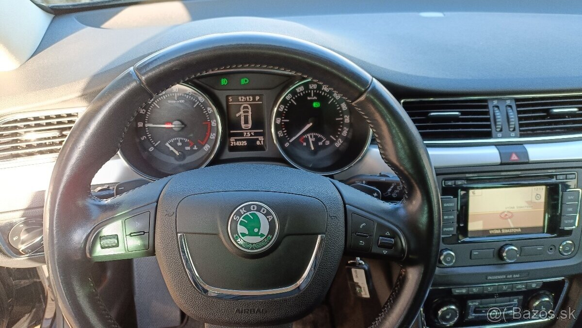 ŠKODA SUPERB KOMBI 2.0 TDI 103 kW CR DSG6 - 14