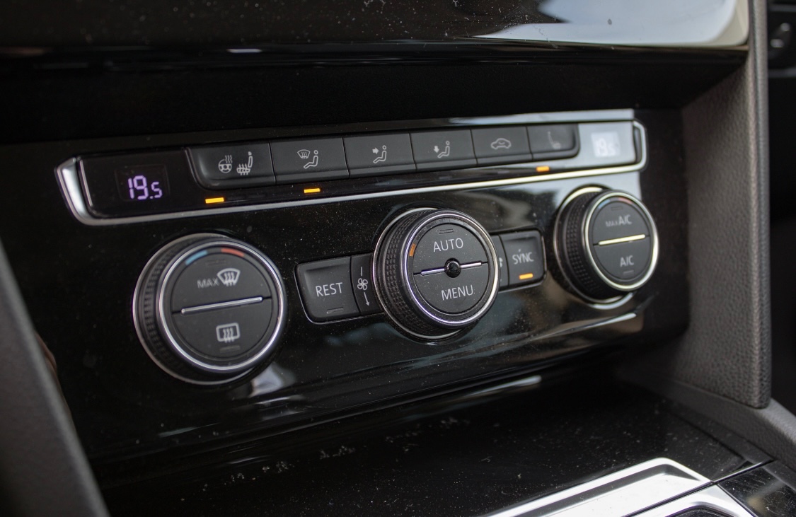 VW Volkswagen Passat Variant 2.0TDI DSG - 14