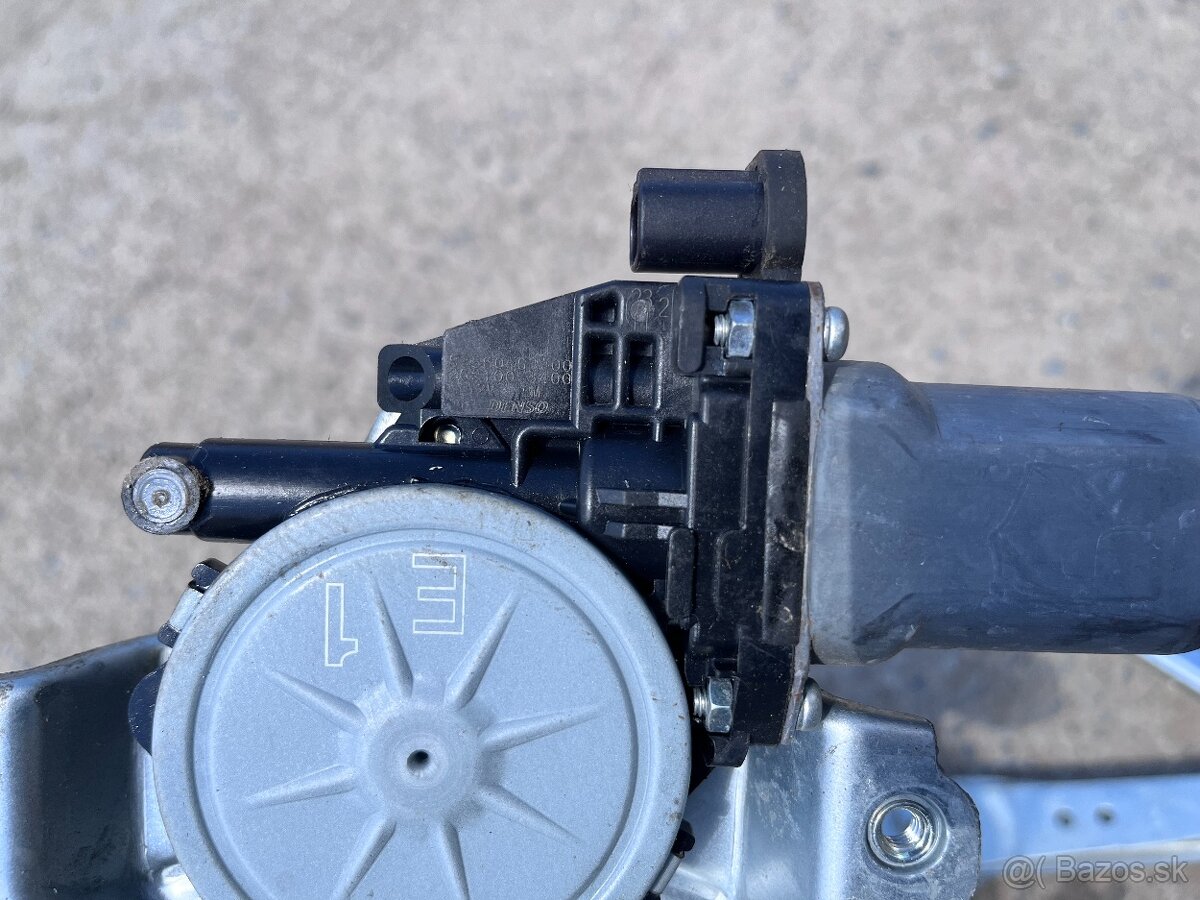 Suzuki Splash zamky dveri, klucky, mechanizmus okien,madlo - 14