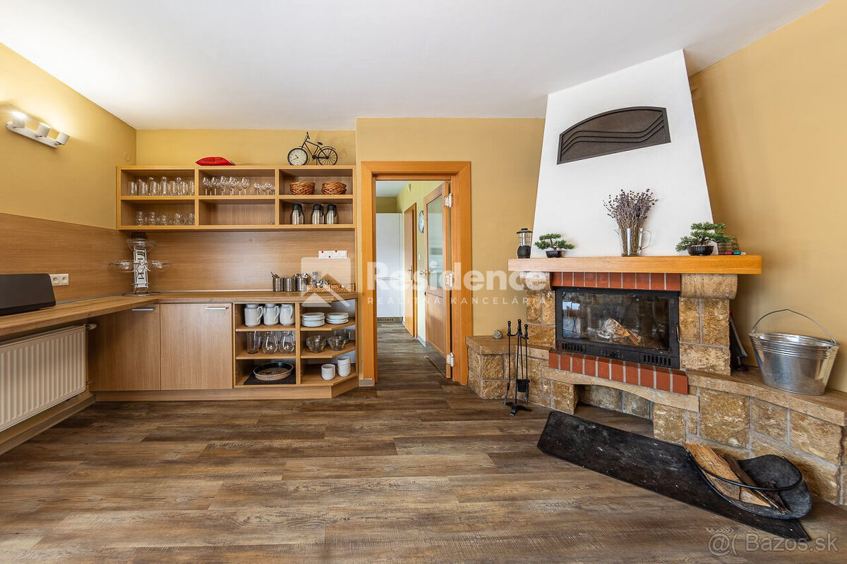 Zabehnutý penzión neďaleko Jasnej s veľkým pozemkom - 14
