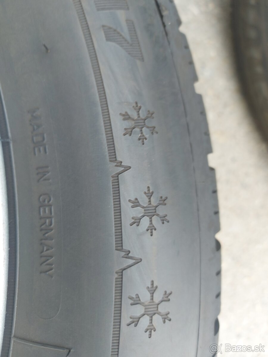 235/55R17 DUNLOP ZIMME PNEUMATIKY - 14