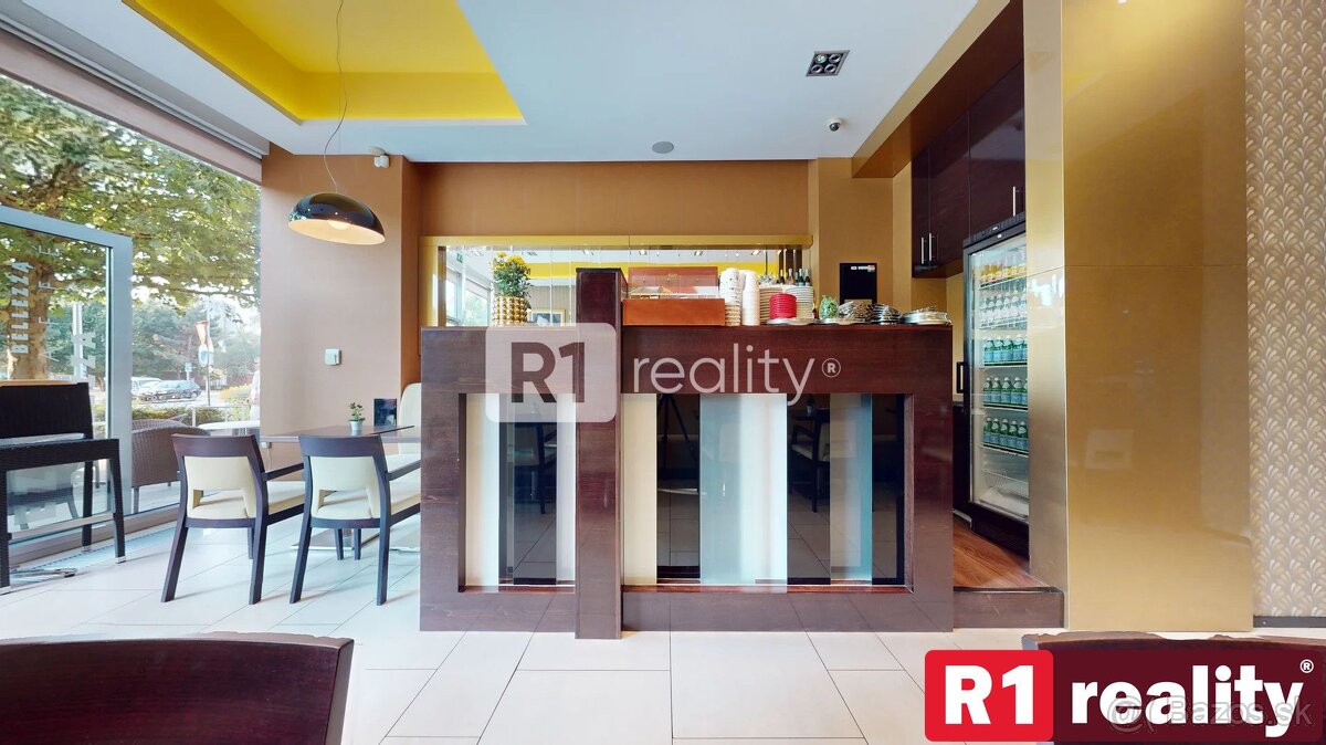 Jedinečný obchodný priestor v centre kúpeľného mesta Piešťan - 14