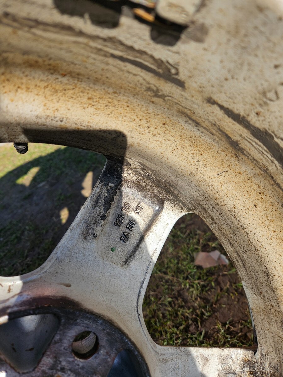 Volkswagen R16 215/65 - 14