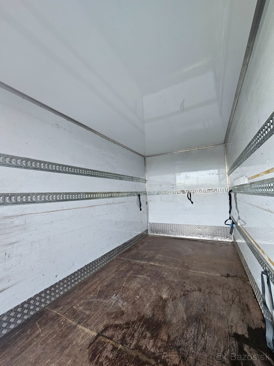 Mercedes Benz-Sprinter - 14