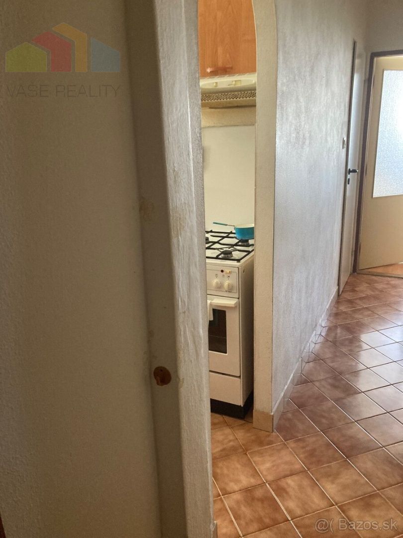 ZNÍŽENÁ CENA - Predaj 3 - izbový moderný byt s dvomi balkón - 14