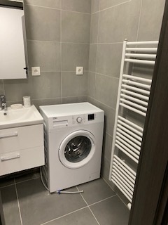 Prenajmem 2-izbový byt s parkovaním na Halalovke - 14