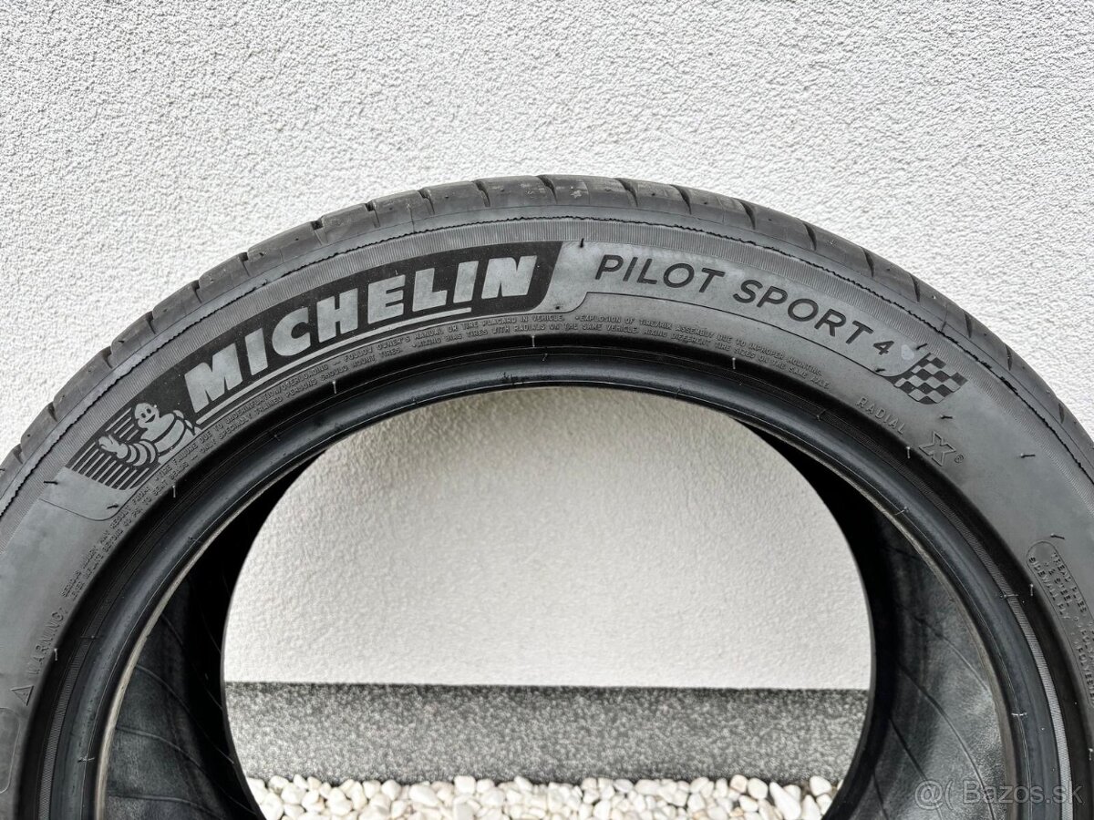 235/45 R18 Michelin - 14