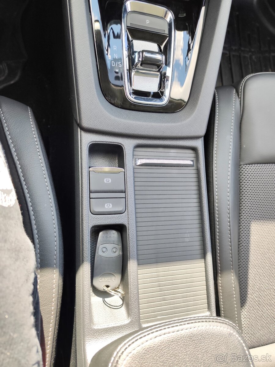 ŠKODA OCTAVIA COMBI - 4, 1.5 TSI e-TEC DSG 150 k – TOP STAV - 14