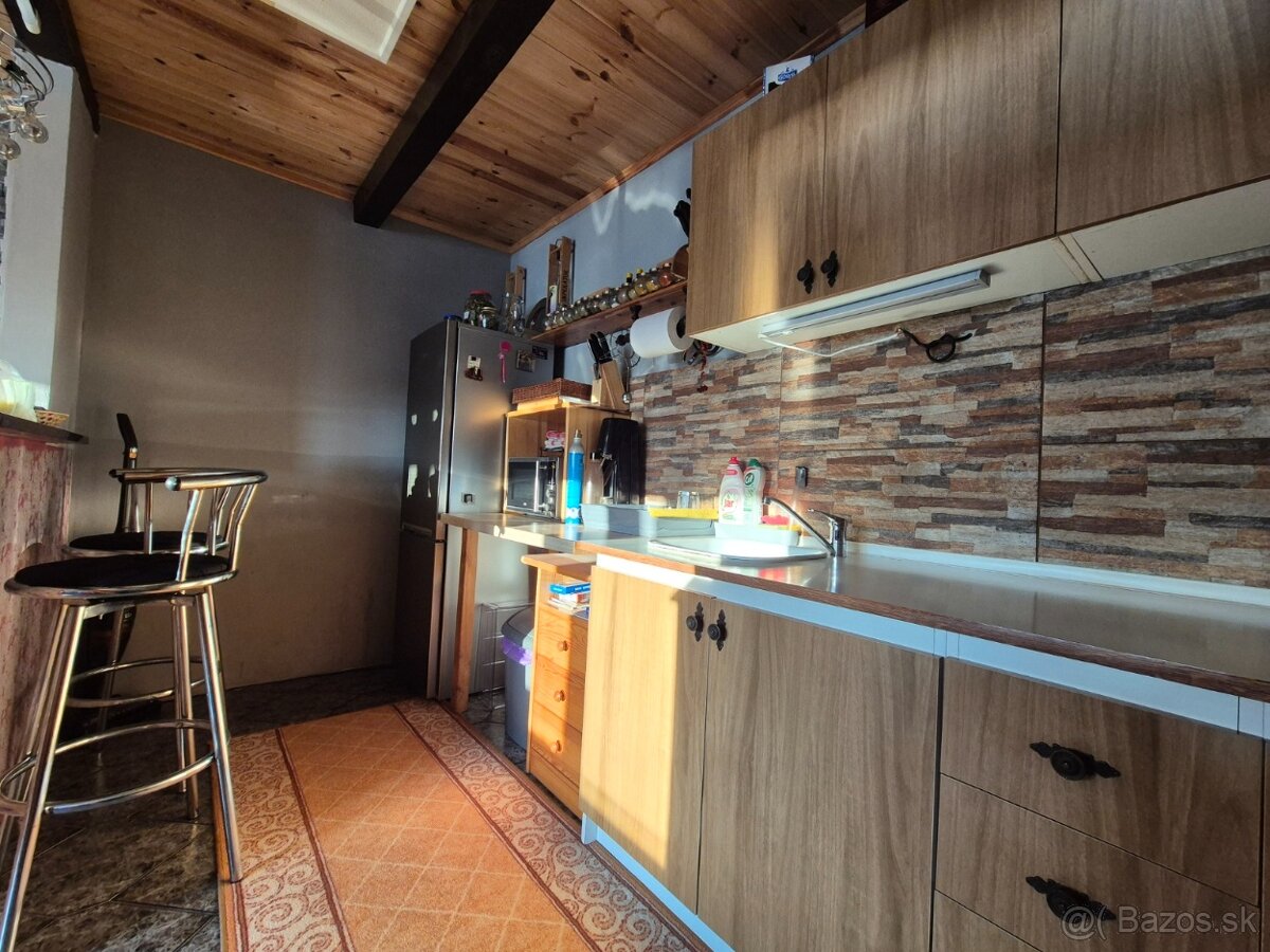 ZNÍŽENÁ CENA Dom so zariadením, pozemok 987m2 KE - K.N.Ves. - 14