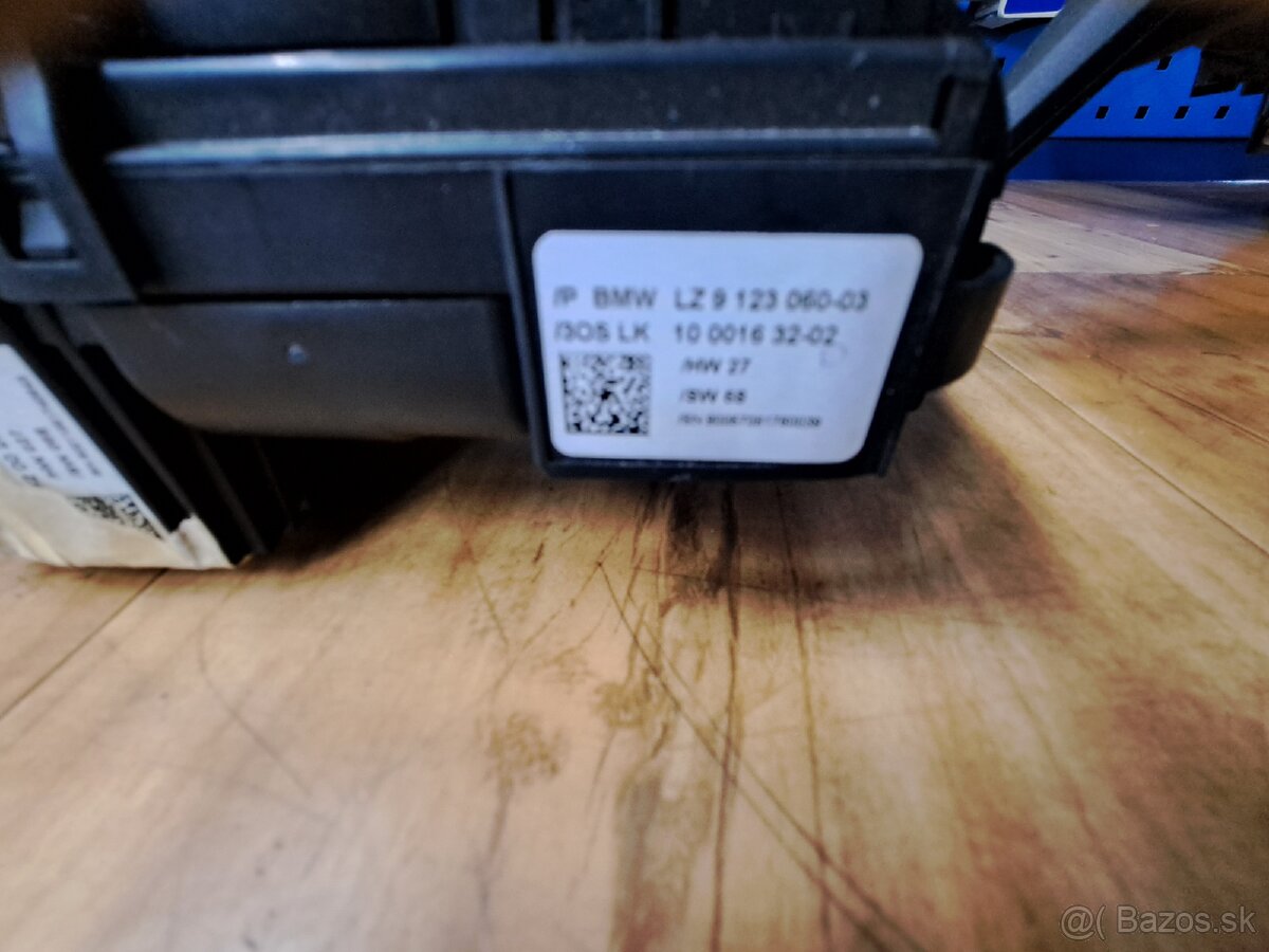 BMW M3 Cabrio E92 diely - dvere, strecha, radiaca páka - 14