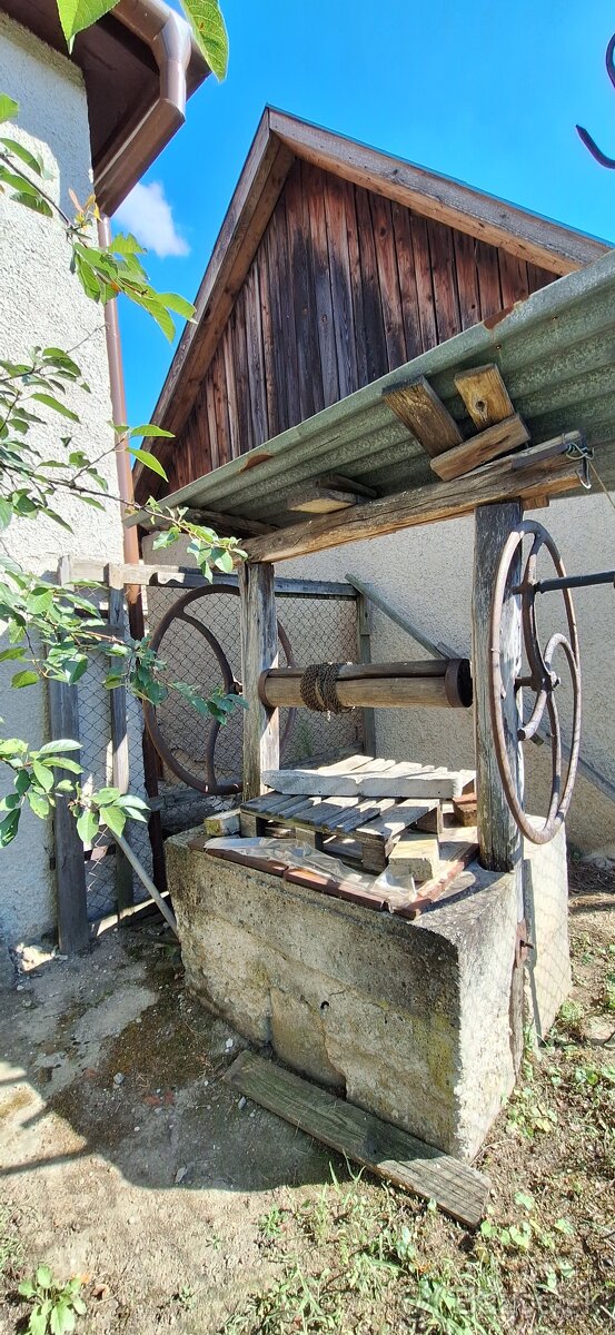 Rodinný dom na bývanie, na víkendy, 1+4 - 14