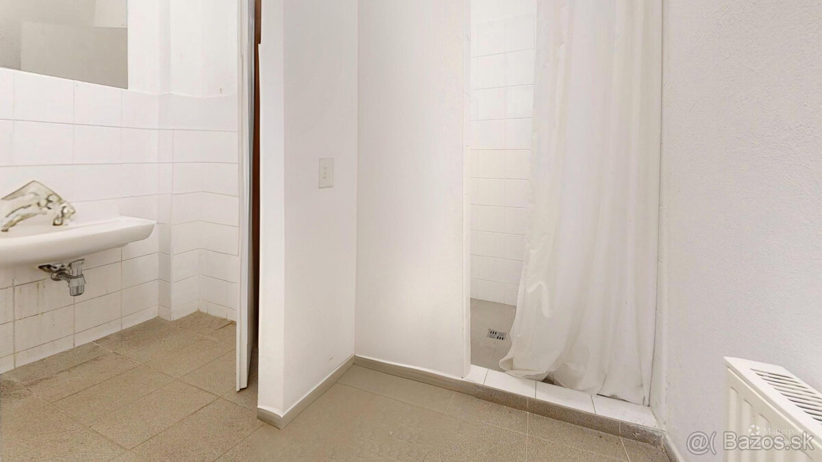 Na predaj: Multifunkčný komerčný objekt – Radošovce. - 14