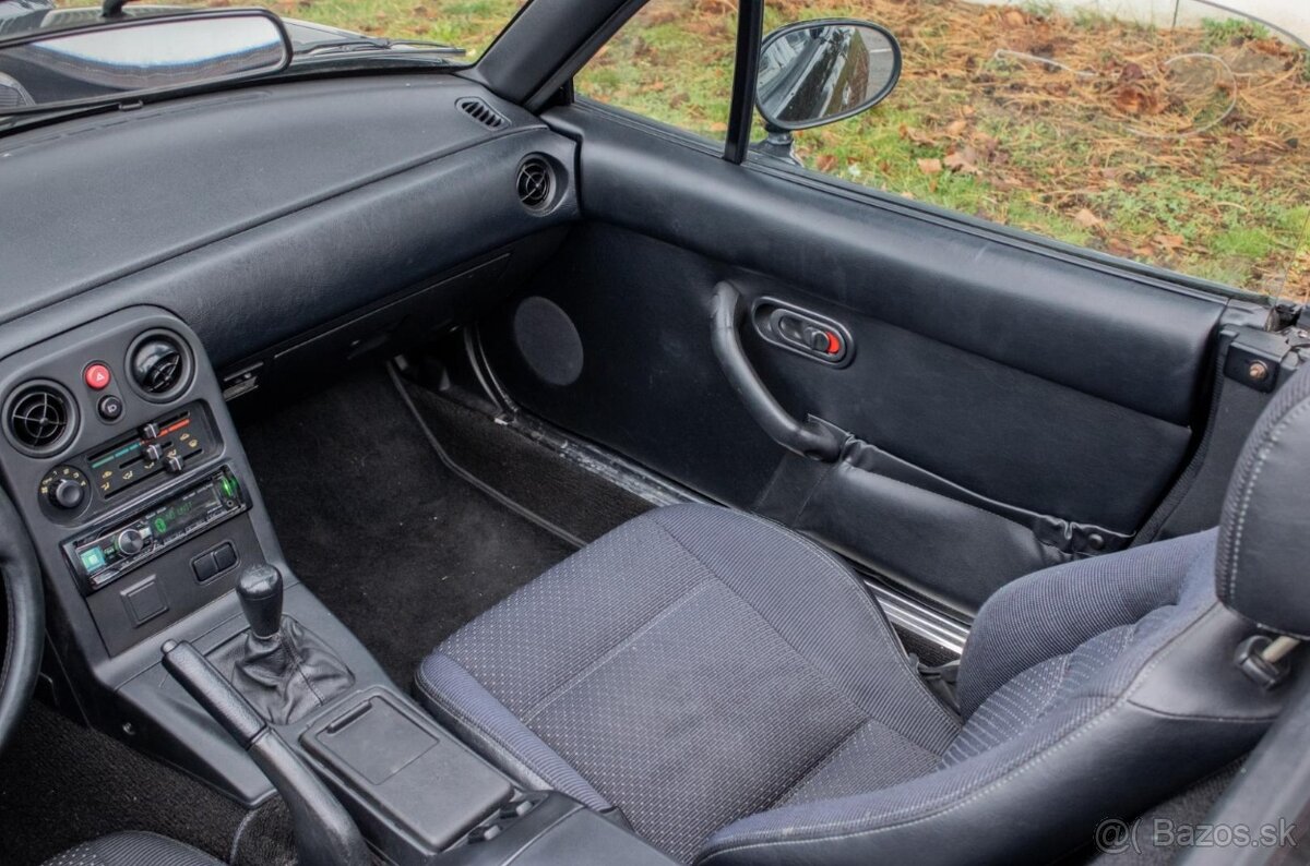 Mazda MX-5 Miata 1,8 benzín - 14