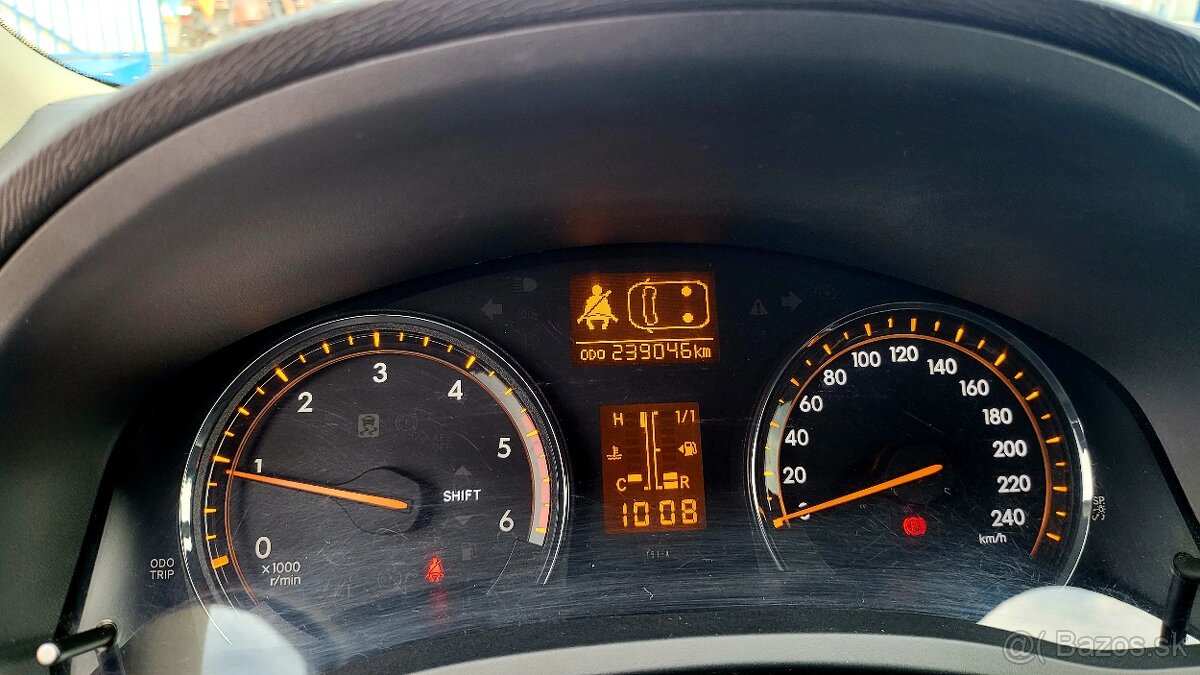 Toyota Avensis Combi 2.0 D-4D Exclusive - 14