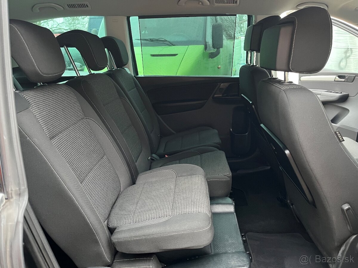 Predám Volkswagen Sharan 2.0 TDi 7 miestny Facelift - 14