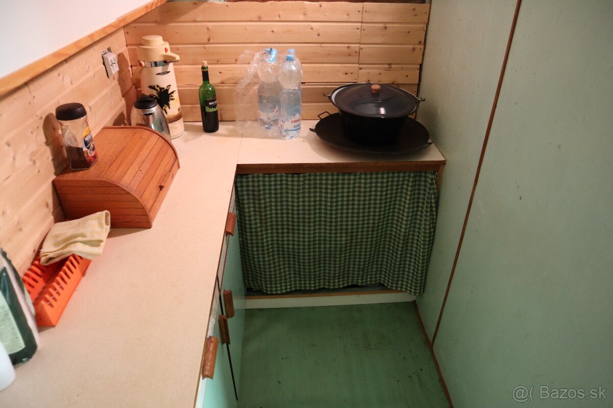 ZÁHRADKÁRSKA CHATA V LONE PRÍRODY - 14