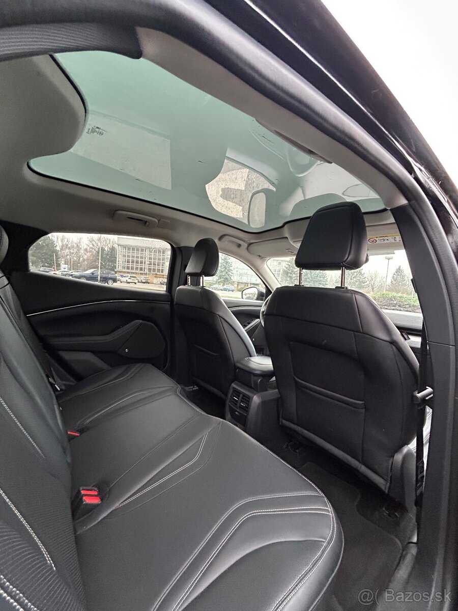 MUSTANG MACH-E 2021 197 kw/ 269k Panorama - 14