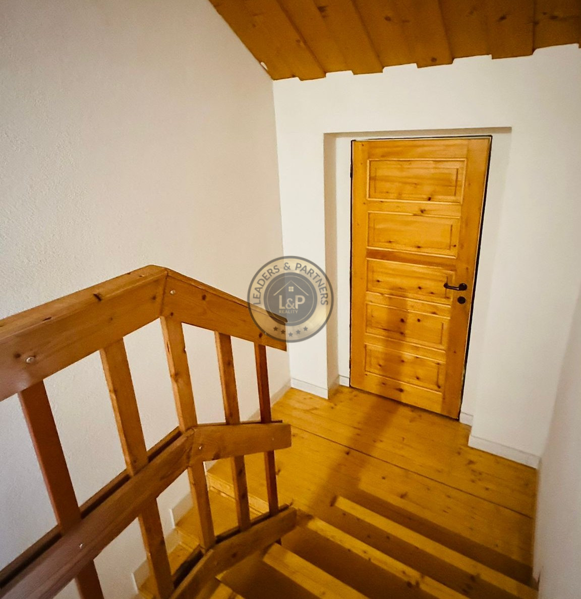 NA PREDAJ - Priestranný 6 izbový dom s garážou v Sabinove - 14