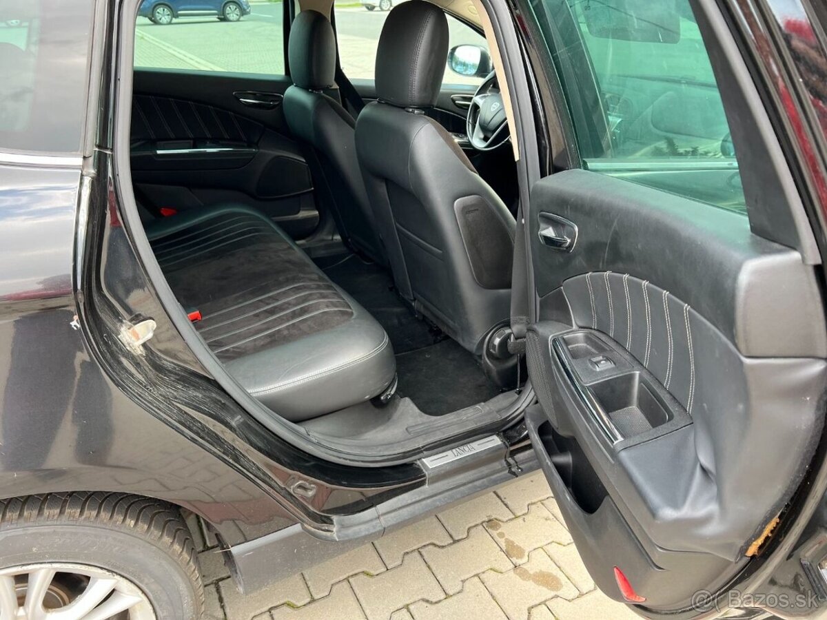 Lancia Delta 2.0 JTD 121kw 6 rychl 1. maj v ČR - 14