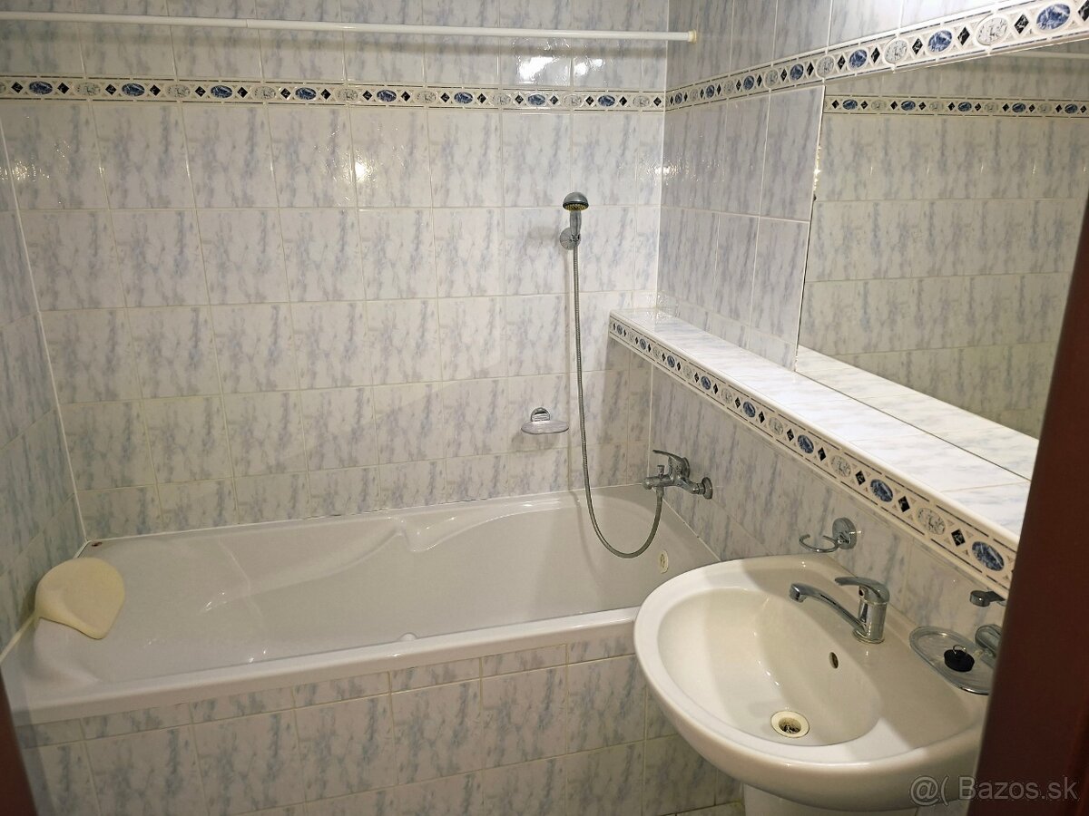 Priestranný 3 izbový byt TN - Partizánska, 79 m2 - 14