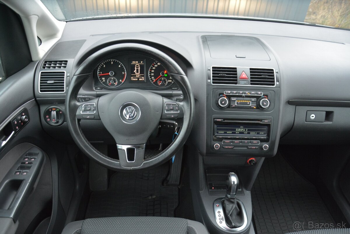 Volkswagen Touran 1.60 TDI , 1. majiteľ, Sr. voz, automat, 7 - 14