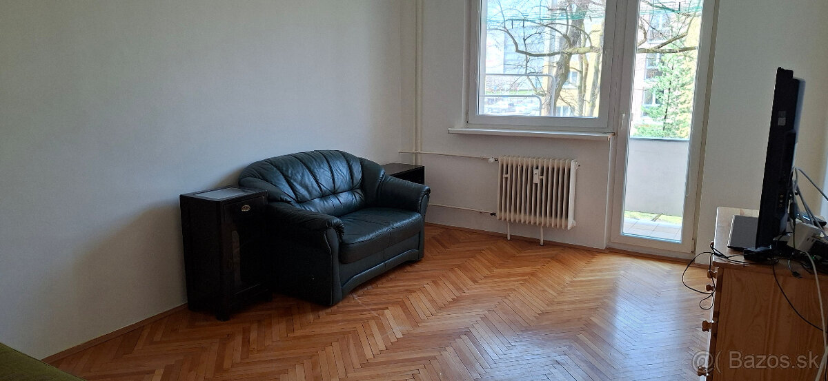 Prenájom 2 - izbového bytu Hliny 3 - 14