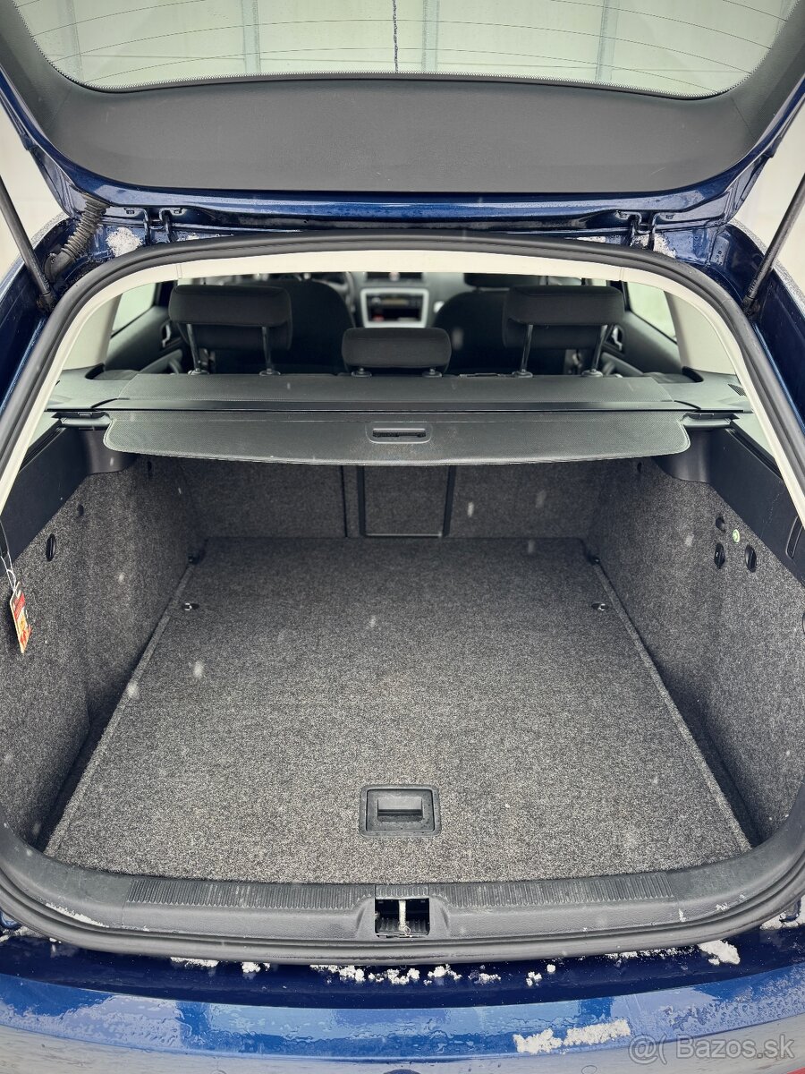 ŠKODA OCTAVIA COMBI 1.6 MPi - 14