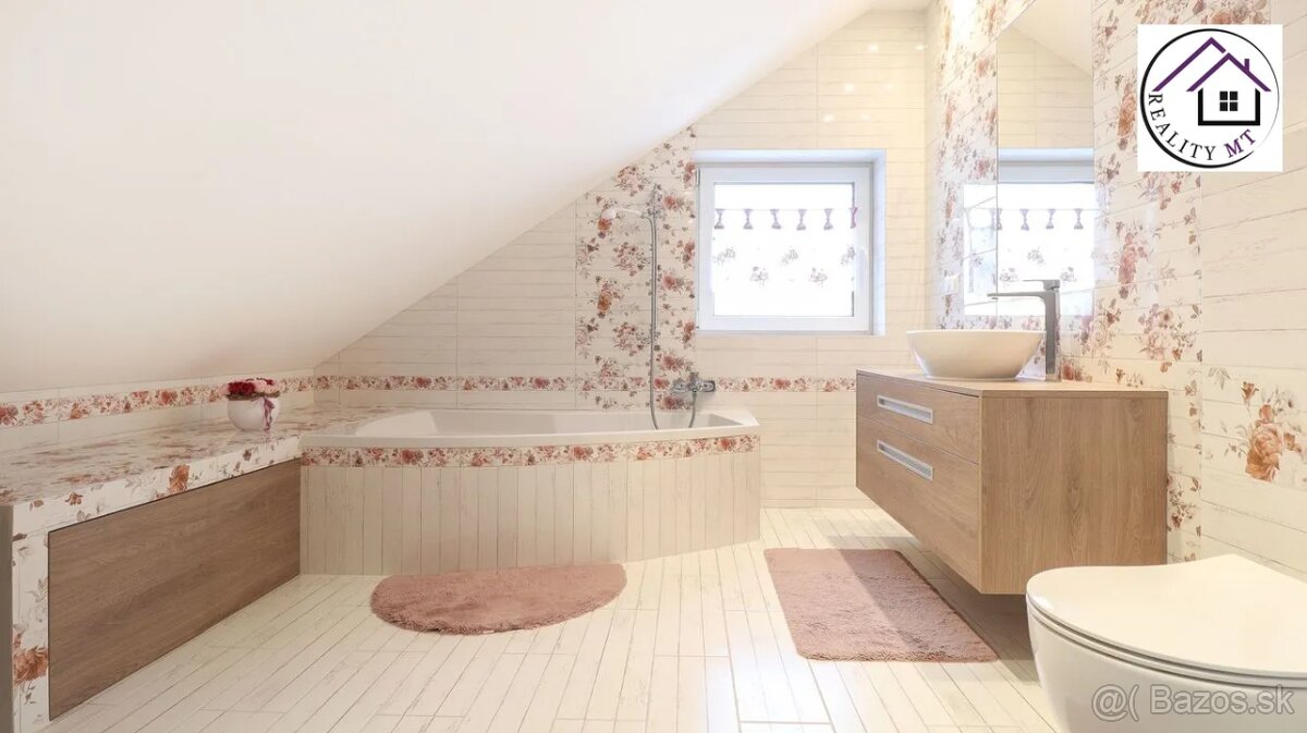 Rodinný dom s garážou a záhradným altánkom na Lipovci - 14