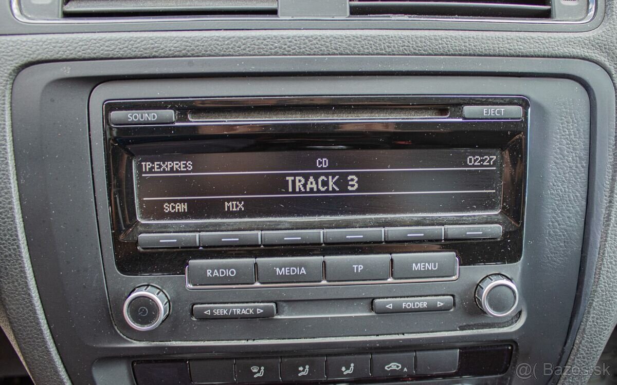 Volkswagen Jetta 1.6 TDI Comfortline - 14