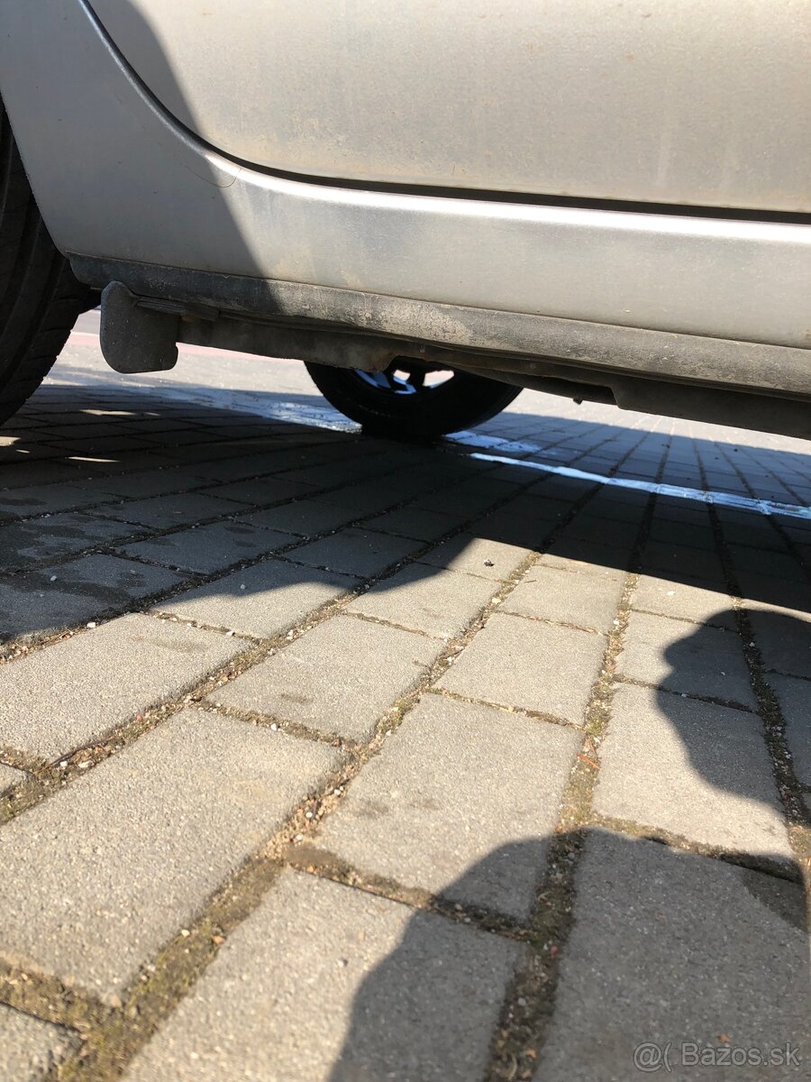 MAZDA 3 benzín 1.6,77 kW - 14