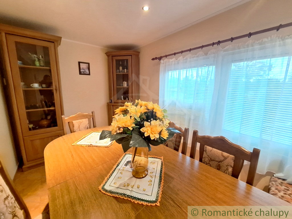 Zrekonštruovaná priestranná chata v chatovej oblasti Kováč - 14