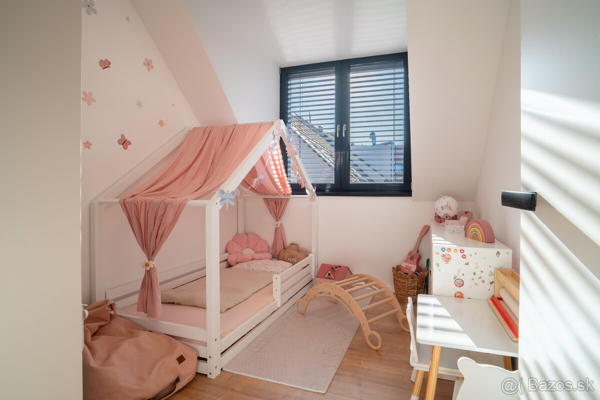 Na predaj štýlový 3-izbový mezonet v historickom centre Trna - 14